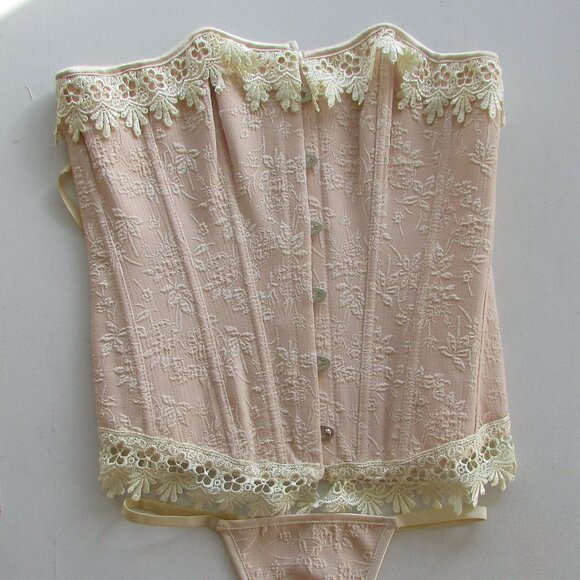 Creamy Jacquard and Lace Corset Set - NEW - Picture 13 of 16